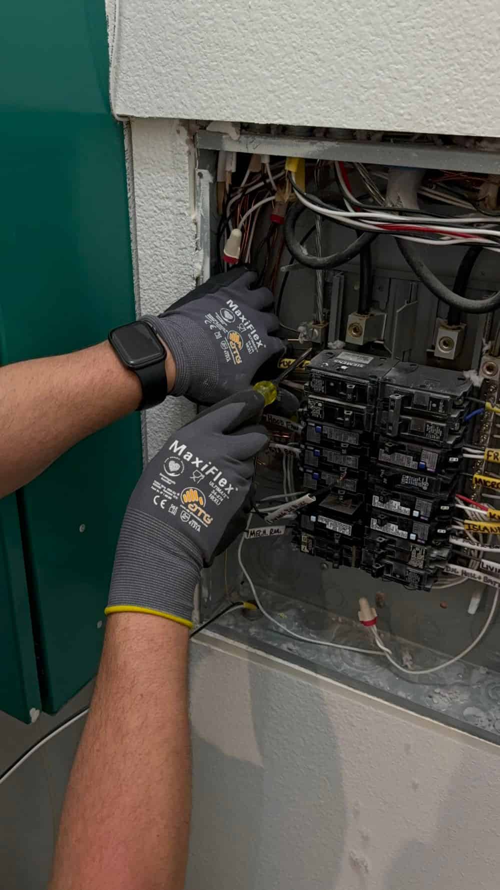 Circuit Breaker Repair image